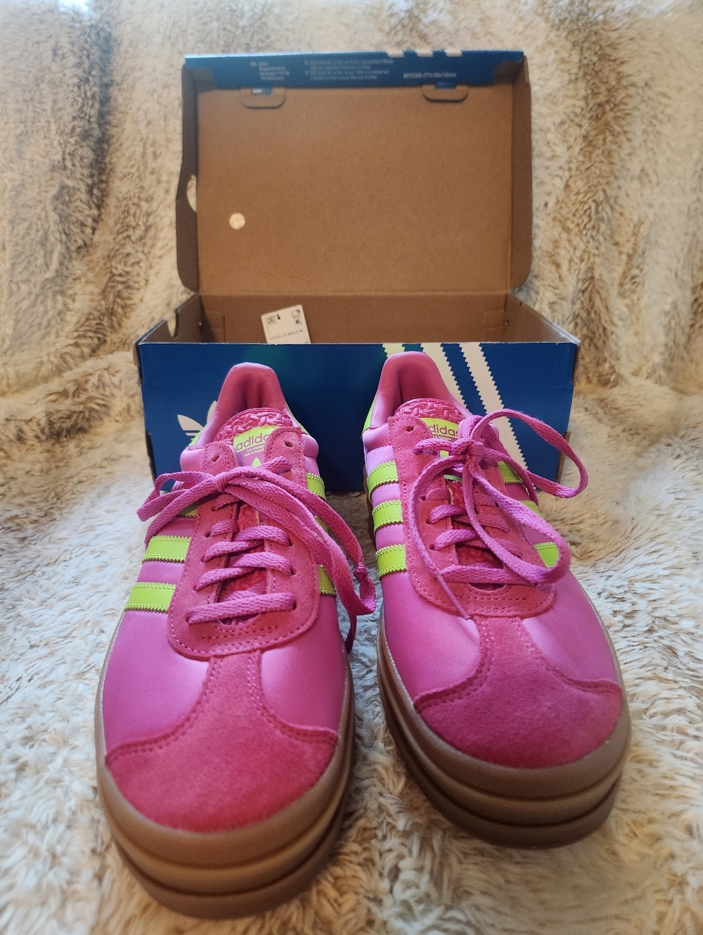 NWT Adidas Gazelle Bold Shoes Size 6.5 Womens SOLD OUT ONLINE - Picture 2 of 6